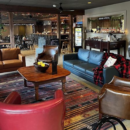 Mountain View Lodge Clifford Экстерьер фото