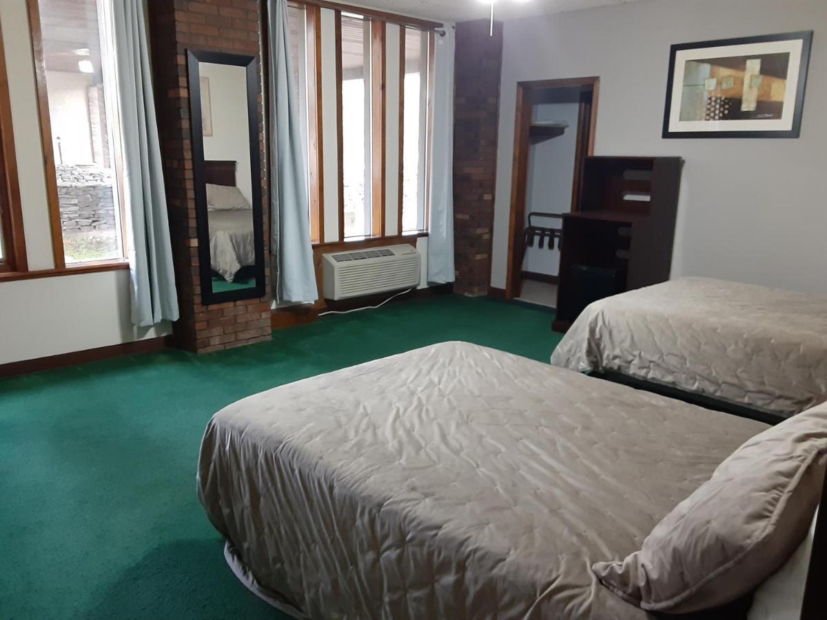 Mountain View Lodge Clifford Экстерьер фото
