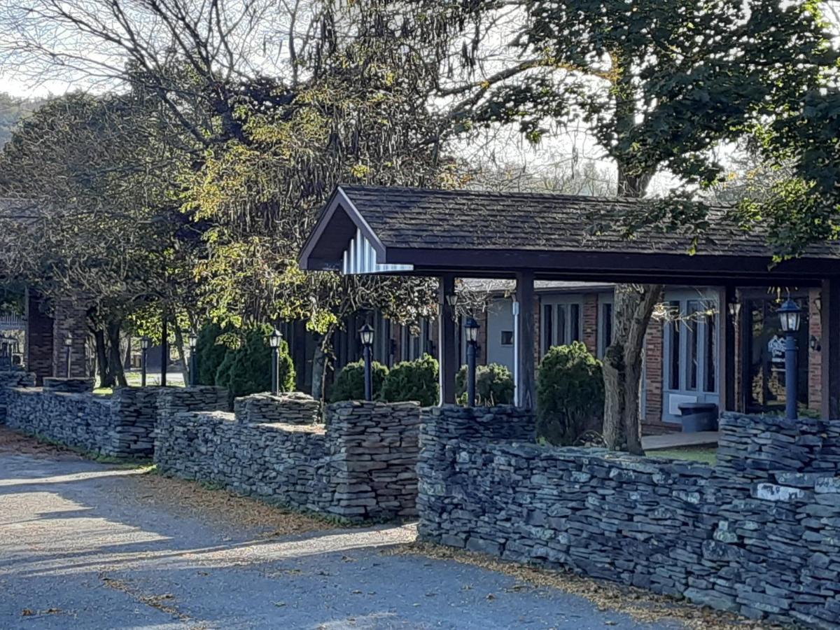 Mountain View Lodge Clifford Экстерьер фото