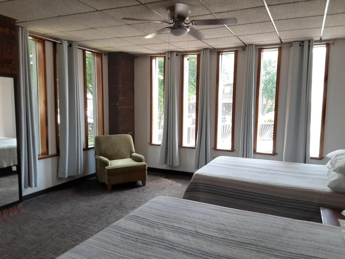 Mountain View Lodge Clifford Экстерьер фото